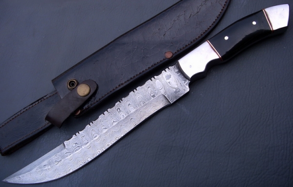 Damascus Bowie/Dagger Knife