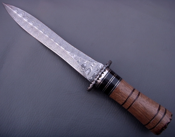 Damascus Bowie/Dagger Knife